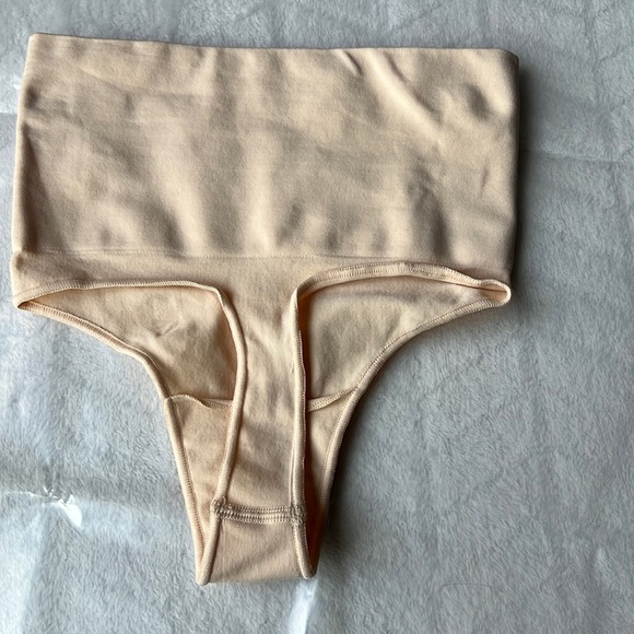 (2) Skims Core Control Thong. - Picture 6 of 7